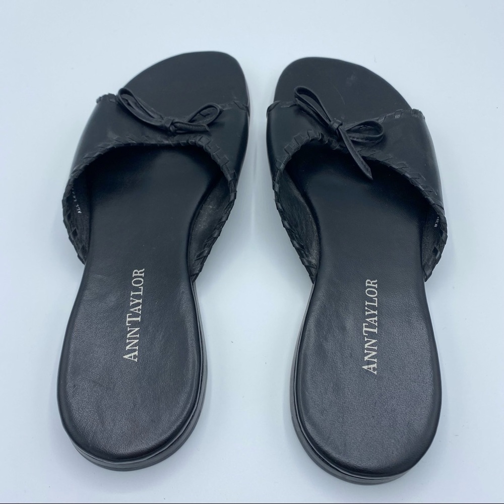 Ann Taylor || Slip-On All Leather Sandals with Exposed Toe; with Bow; Size 8M - Picture 10 of 10